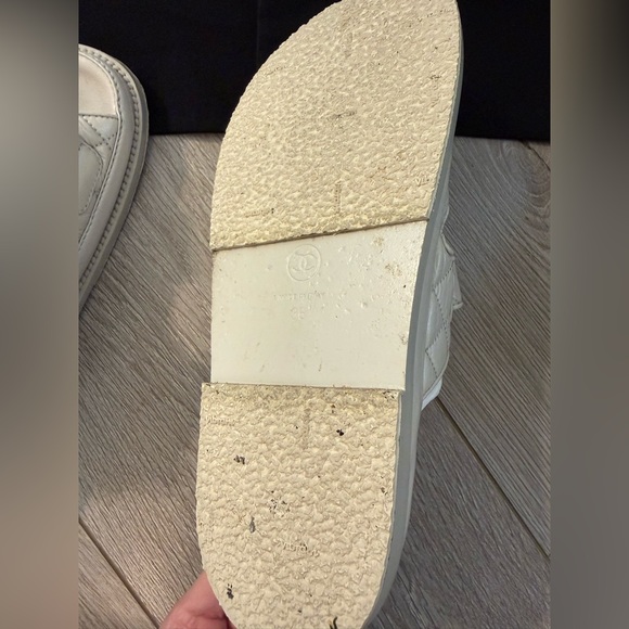 Chanel Cream Quilted Dad Sandals Mules with Gold Accents size 36 - Picture 8 of 10